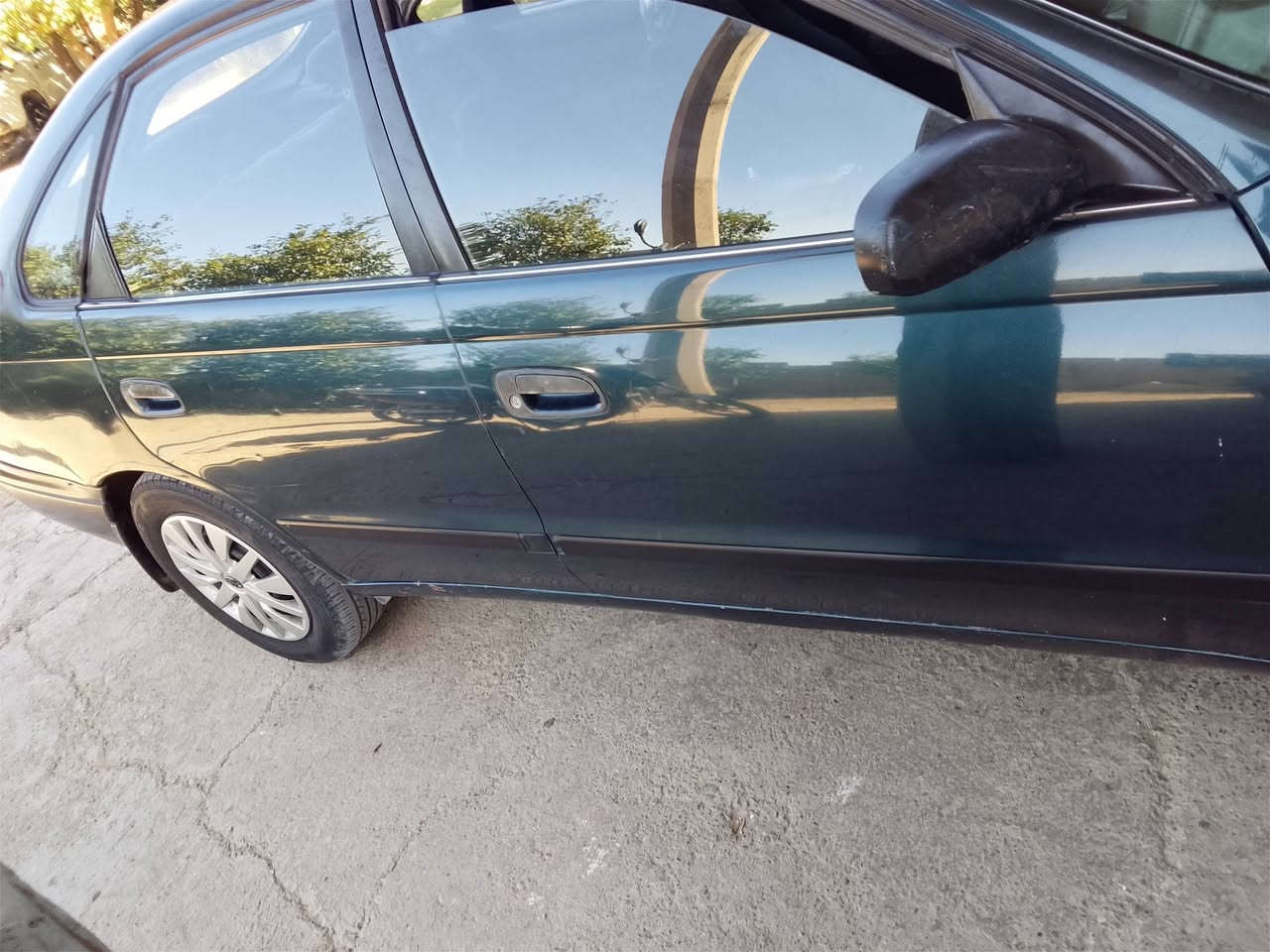 سلام عليكم عندي كرونا للبيع موديل 1994 صبغ بلاد محرك وكير مكفول وكير اوتماتيك رقم بغداد دولي بسمي وسعر 52 بي مجال رقم ***********
