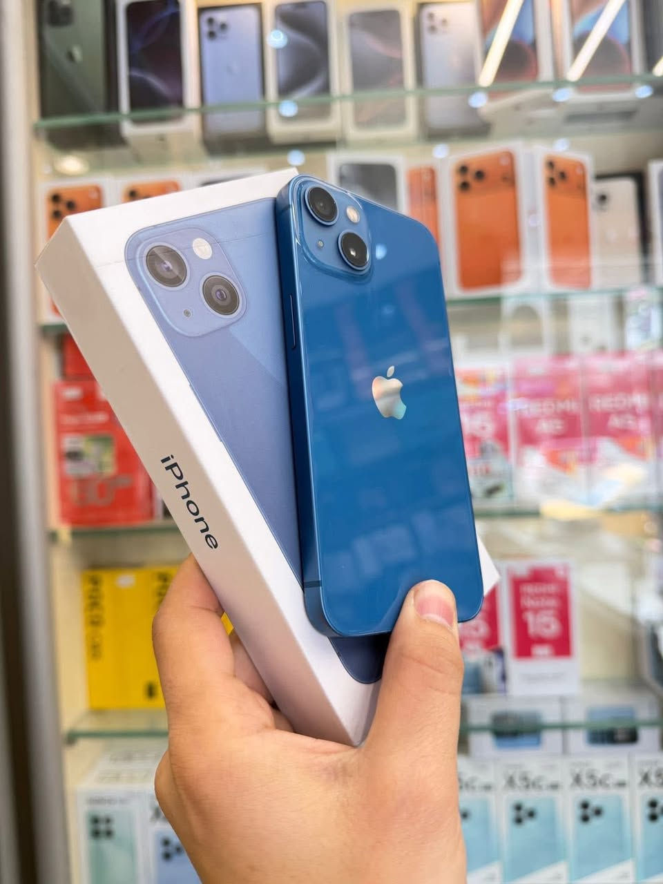 ايفون 13 عادي
بطاريه 90‎%‎ ما مرفع 
ما مبدل شي كفاله عامه 
نضافه 100‎%‎ 
السعر 475 
مكاني البصره القرنه 

***********
