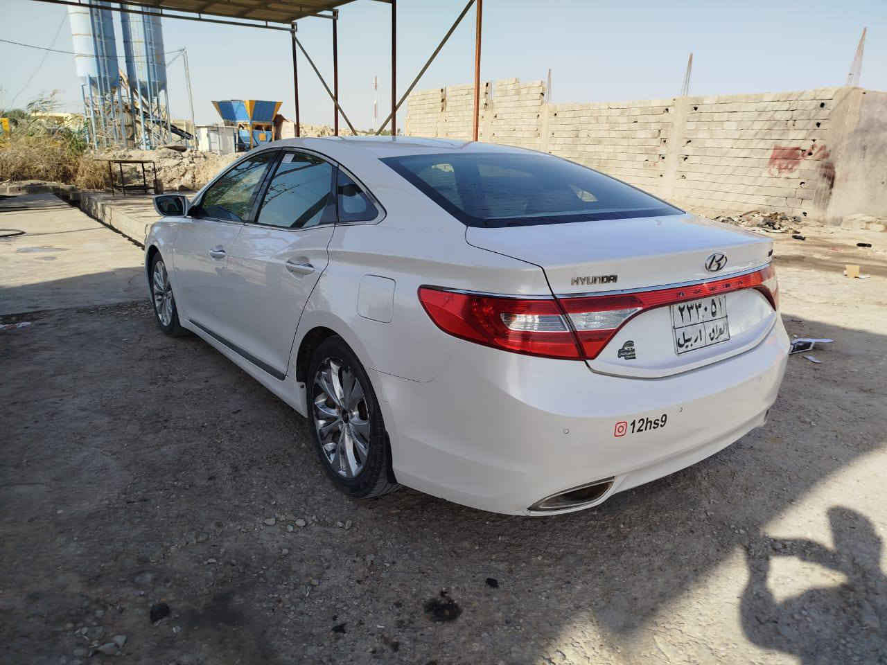 السلام عليكم للبيع سياره ازيره مديل 2013 وارد خليجي مكفوله كفاله عامه من الضربه والصبغ والفتح رقم اربيل سنويه ساقطه تريد تحويل تريد وكاله باسم المشتري مكينه گير حداده تخم تاير تبريد ثلج سياره جاهزه من كلشي مواصفاتها معروفه ماحاجه اذكرهن السعر 105 وبيها مجال للشراي العنوان بصره/قضاء المدينه 
‏‪***********‬‏ ورقمي الاثير‏‪***********‬‏
