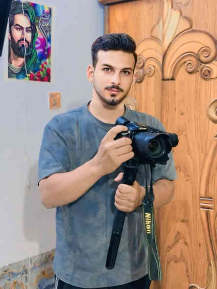 سلام عليكم البيع 
1-كامره نيكون 7200 وعدسه 70-105 رايده ب550الف كامل ملحقاته
2-رولن  يحمل وزن 3كيلوات رايده 175الف  
3-حاسبه نضيفه جدن كما موضح بلصور والفيديو ب90الف  العنوان واسط كوت ..التصال *********** الستفسار اكثر راسلني
