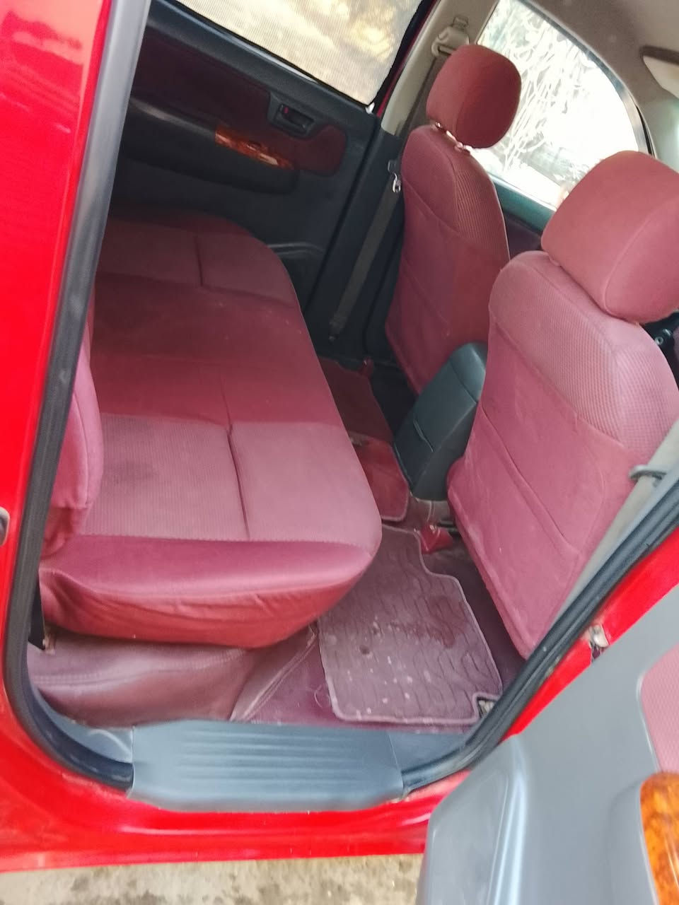 السلام عليكم اللبيع سيارا بيكم فلاونزه موديل 2015 مكينه 2700 ما مفتوحه رقم ميسان بسمي تحويل ثاني يوم سنويه 2031 عينه ليزريه تبريد ثلج تدفئه كله شغاله كير عادي سيارا بيه فيقد صبغ كد شبر كما موضح بالصوره ولباب الخلفي مدل الاصلي البلادي ولباقي عل فحص سيارا جديده عبري ما صاعد بيه السعر 190 أو بيه مجال مكاني بصره قرنه رقم الهاتف 
***********
