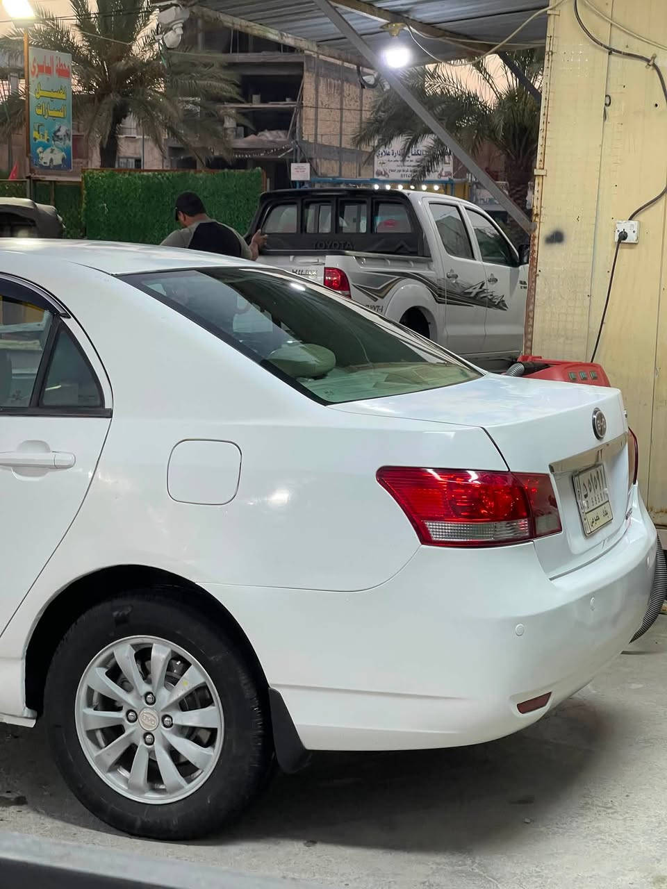 سلام عليكم بيوايدي
2013 كير ومكينه خير من الله تبريد حداديه 
مكفوله من ضربه فقط بارد في الجاملغ الخلفي
***********
مكاني بغداد الشعله 
السعر 60 وبيها مجال
