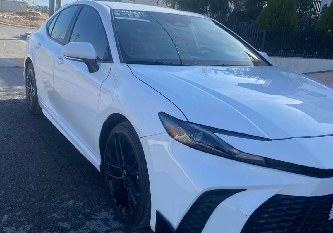 تۆیۆتا کامیری 2025 هايبيردHEV
تەنها 8 هەزار رویشتوە 
رەنگی سپی 
ئێرباکی سوكان و شانی  بيلاد سيستةم كراوة
مواسفات se
سەنەوی ژینگەی نوێیە لە 

سعر : لە کۆمێنت داوای بکە ڕاستەوخۆ بۆت دێت 🤖 

كاتي دوو  مانگي لة گةلة 
سؤنةري دةنراوة

ژمارەی خاوەنەکەی 
***********
وەتسئاپ 
***********
