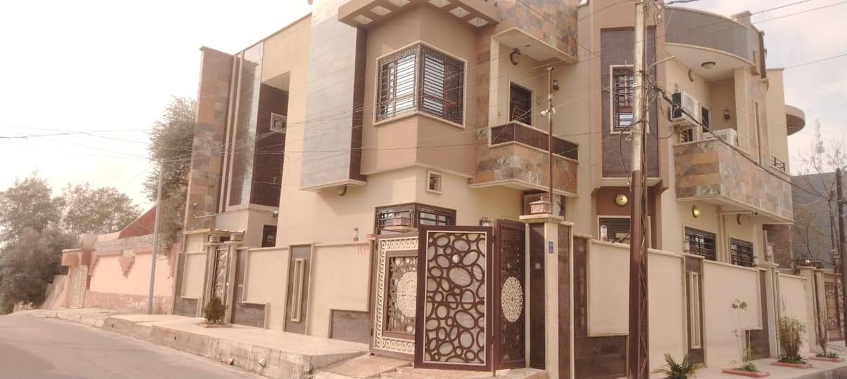 🔥🔥للبيع 🔥🔥

دار في حي الحدباء شارع المضخة 🏠

مقابل جامع ذكوان  ركن 🌤️

مساحة ١٢٠ م  مع الاثاث ✅

طابقين الاول مطبخ مع مخزن واستقبال🔴

 وغرفة نوم 😴 وصحيات مناور وكراج❤️

الطابق الثاني ثلاثه غرف نوم مع صحيات✅

البيت كهرب مولدة و خط انترنيت ضوئي وكامرات 🔥

يحتوي على سبالت عدد ٢ مبردات  🫵🏻كاونترات

السعر خاص 💵💵

للاتصال ☎️

*********** 📞

*********** 📞

🔥🔥مكتب ياسر الحمداني لتجارة العقارات 🔥🔥

✅تابع الصفحة ليصلك كل جديد 👍
