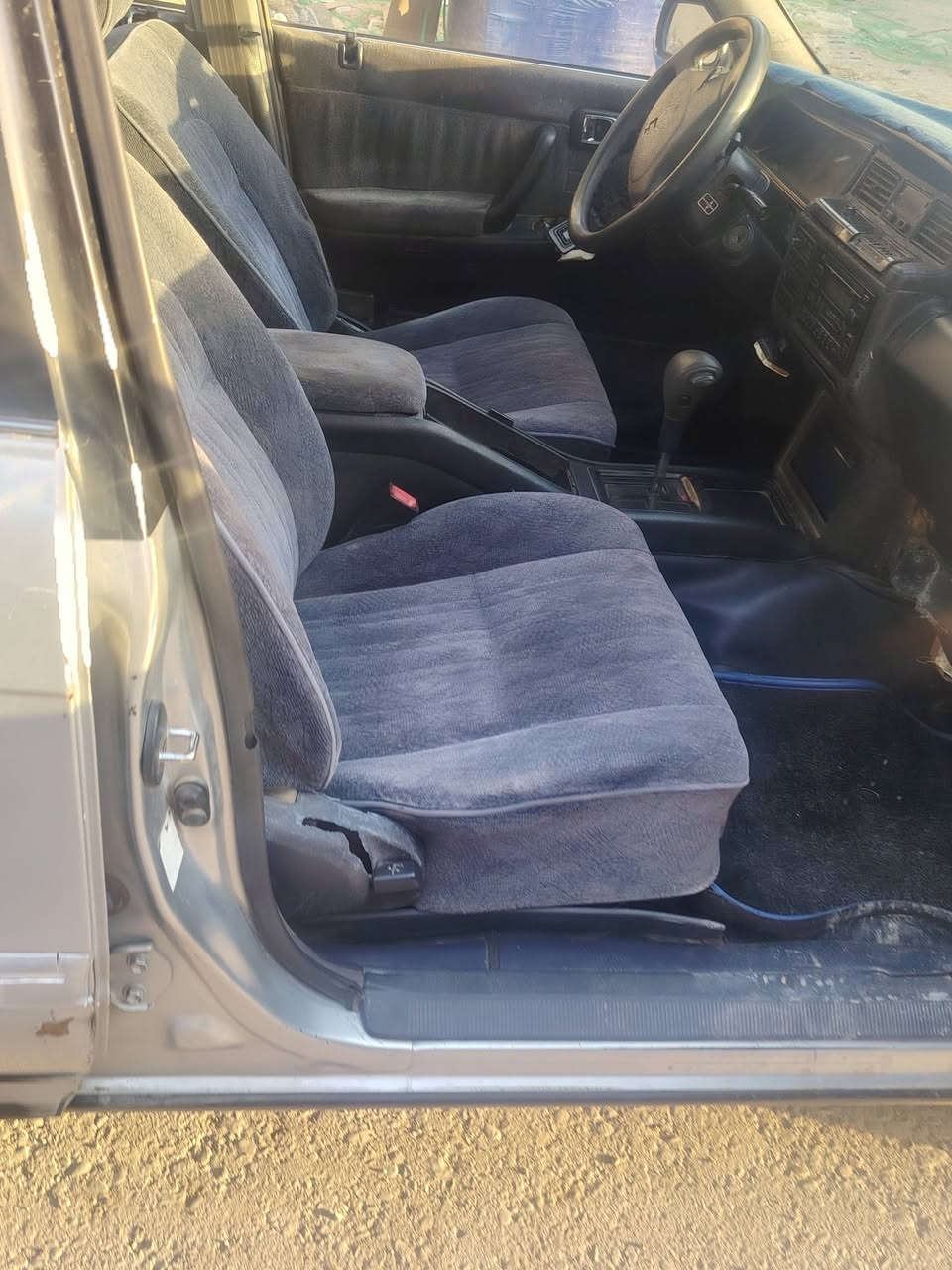 أرنب طويل للبيع رقم بغداد انكليزي السعر50عنوان ميسان ***********
