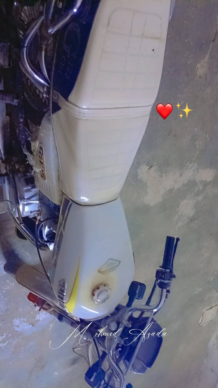 السلام عليكم  بيع مستعجل تايكر سونك مديل 24  الدراجه مفتوحه عل ايدي بوش وبستم دراجه جاهزه وكامله عوزها بس استان بل نص ببها بس 3 اوراق  كارتونيه السعر 625 وبيها مجال قليل كلش جماعه ل 550 لاتراسل وهذا رقمي ***********
