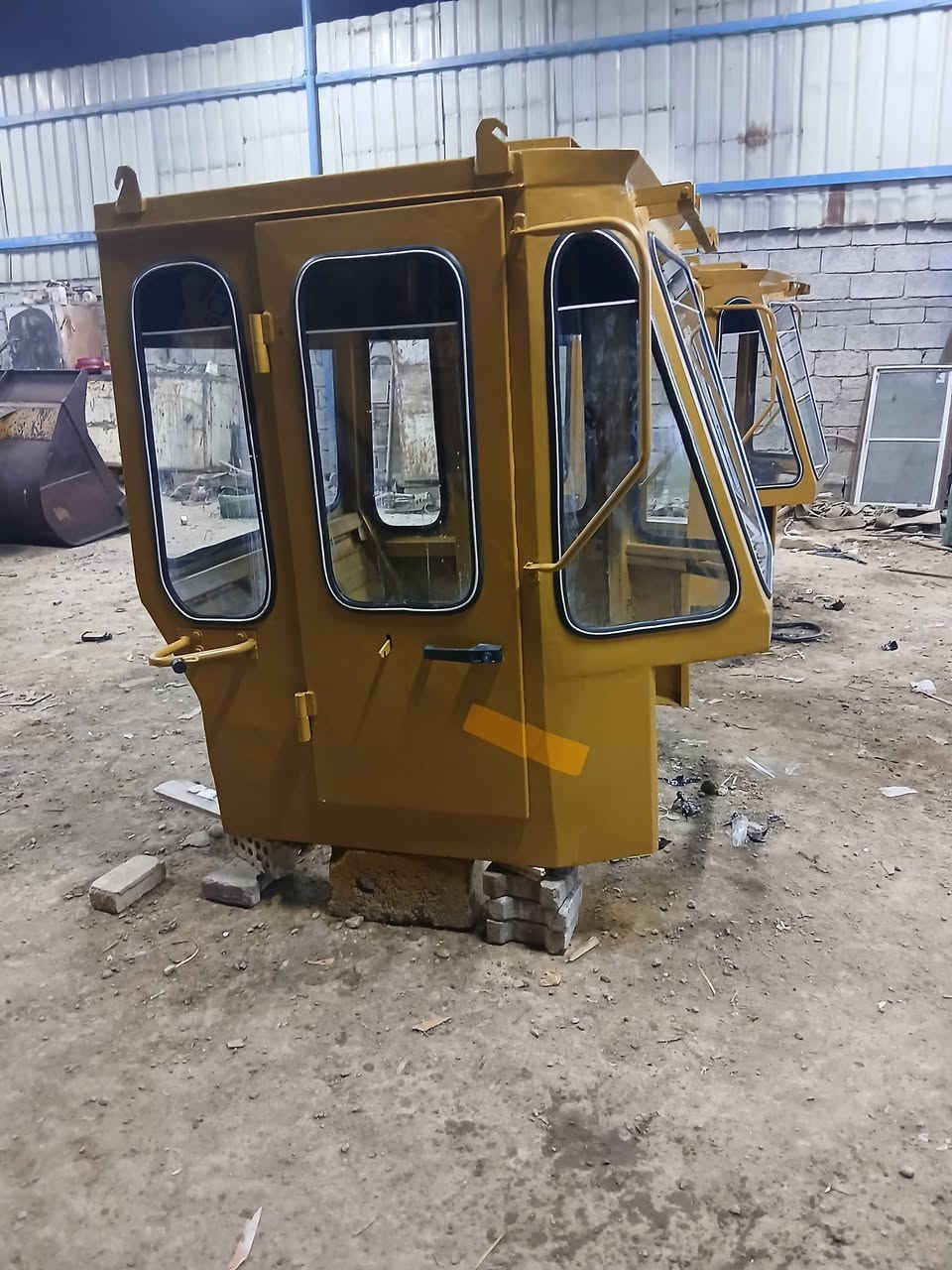 سلام عليكم للبيع قماره شفل كاوسكي ٧٠ او٨٠ جاهزه  ***********
