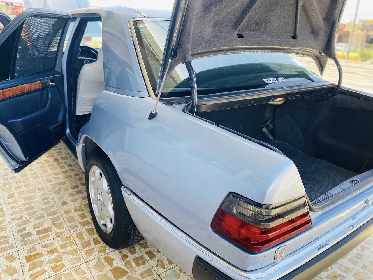 سلام عليكم مرسدس دب للبيع فول موديل 91 تلاث قطع صبغ مكينه او كير خير من الله طخم وره او كدام اويلاه او تيرات جداد ستيرن تحكم سلايت مكينه عنكبوت 🕷️ توصل عل رقم *********** اتصل او تدلل
