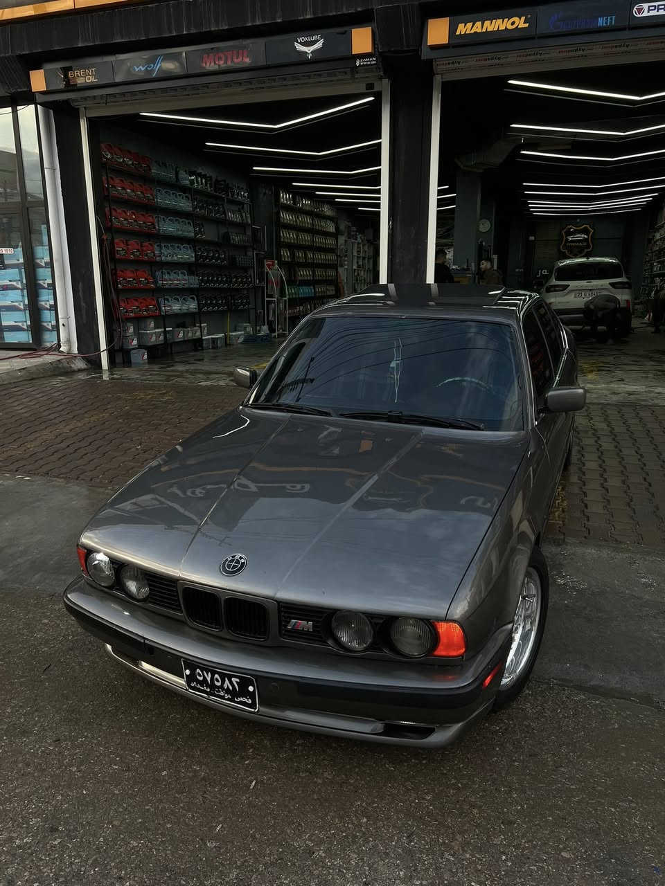 بە ناوی خوای گەورە
Bmw ٥٤٤ بۆ فرۆشتن
بۆ نرخی تەلەفۆن بکە یان نامە بنێرە لە خزمەتتدام
مەکینە ٤.٤ی ٨ بستۆن 
گێڕ عادی 
سڵایت
هۆک 
٢ جام کارەبا
پێش و دوای ئێم
تایە و ویلی بیبی ئێس
تەبرید مەزبووت بە شەرت
ئەکسلی ٣.١٥
Abs
ئاڕمی پلاستیکی سلێمانی
دەعامی
بۆ دەعامی بەشەرت بێ دەعم و بێ لێدراو کامل بۆیاخە بۆ جوانی بێ چاڵ و شوخت 
تەقە و ڕەقە و گێڕ و مەکینە و ئەکسل و کارەبای بە شەرت 
ڕەحمەتت لێبێت موشتەری نیت سەری خۆت و منیش مەیەشێنە سەیارە بە نامە و تەلەفۆن ناکڕدرێ موشتەریت وەرە سەیریکە لە خزمەتتام 
شوێن : عەربەت 
گۆڕینەوەش دەکەم لەسەر دڵگرتن
***********
***********
