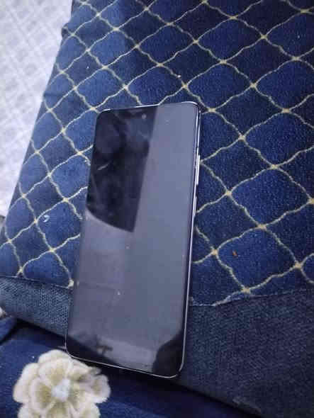 موبايل للبيع امبدل شاشه 
ريدمي c55
المساحه:128
المعالج:88G
 RAM:6000غ.ب
الكامره 
الأماميه8MP
 الخلفيه2MP+64MP

تحديث امان نظام
2025

السعر 120الف وبي مجال لليشتري
للأستفسار ***********
