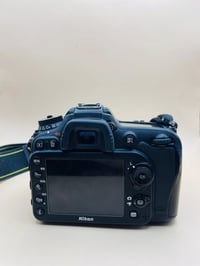 نيكون 7200 • عدسة 105/1.8 • شتر 28k