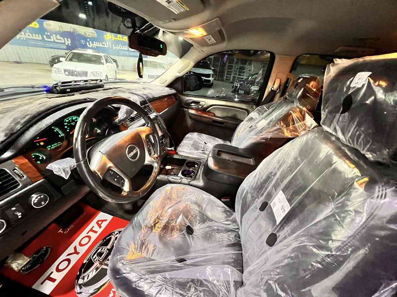 للبيع GMC 2007 بسمي مداور بكل العراق وين مايعجبك ادورلك مشروع وطني هزه جديده ورقم جديد كفاله عامه السياره كفاله من الكص والضربه من كلشي 
مكاني النجف الاشرف 
السياره فول ماعدا الفتحه كير مكينه حداديه بوضع الشركه والسياره احله من الصور بعد
دواخل ملكيه منفصل الكشنات جلد
السياره شرط ترايها احله من الجديد
استخدام شخصي ومامتعوبه بوضع الشركه
سعرها 210  وبيها مجال 
للاتصال_***********
