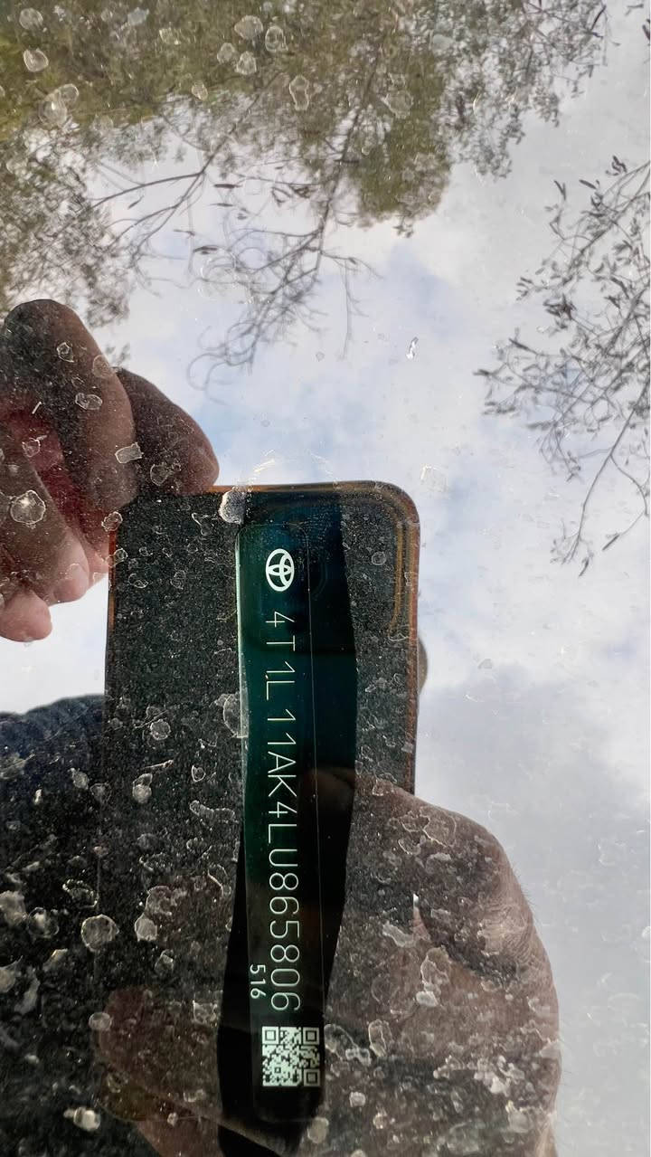 كامرى ٢٠٢٠ ئێل ئی پلەس ، بەسمە ڕادار کوشن کەهرەبایی نەینوک ئیشارەت و رادار ، خەتی جادە .
٣ پارچەی پشتەوە و چاملخی پێشەوەی سایەق سبوغ بێ داخلی  بێ ئێرباگ بەشەرتی سونەر .

تەنها (٩٠) مایل رویتشوە سەنەوی ٢٠٢٧-١٤-١١
کامل سێرڤسی بو کراوە تەنها ٢ تایەی کەمێک ماندون

نرخی ١٥٨ وەرەقەو کەمێک مەجال
واتساب (***********) أربيل, العراق
