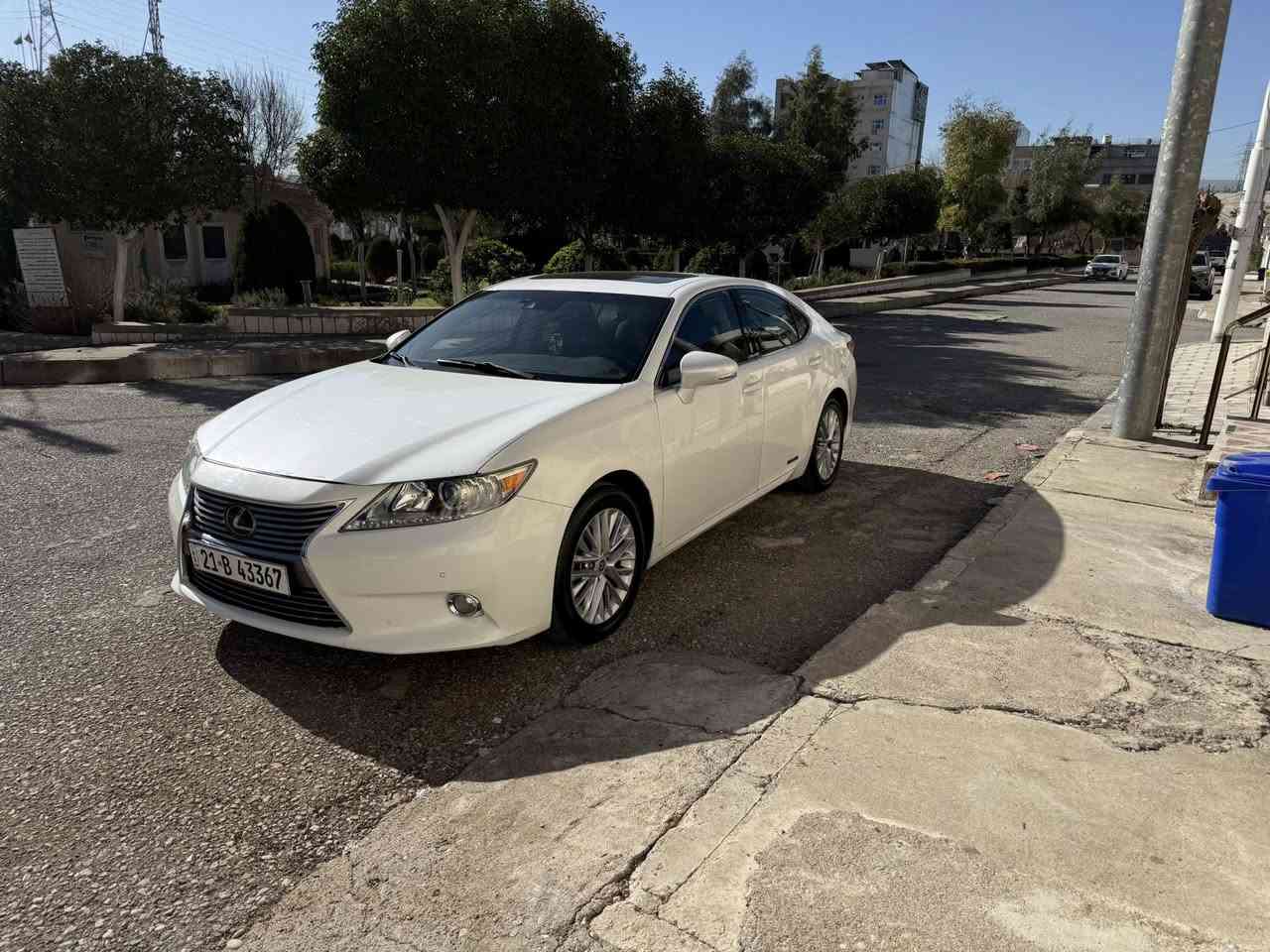 lexus es300h 2015
فوول فوول مواسةفات ٣ بارچەی بۆیاخە بێ ناوگرتن بێئێرباگ
بەسمە 
سڵایت
کوشن کارەبای خەزن ساردو گەرم 
سوکان هیتەر 
پەردە 
رادار
حاسەی پێش و دوا
سنوق جەگ 
زۆر مواسەفاتی تر
سعر ١٥٦ وەرەقەو معاملة
ژ.م / ***********
