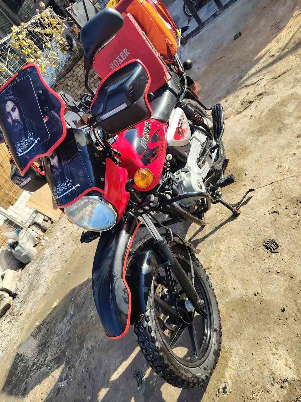 سلام عليكم بوكسر جبلي للبيع كاملة من كل نواحي ما بيهة اي نقص مكينة مبدل بوشة وبستم شركة موديل ٢٠٢٠ بل سنوية ٢٠١٩ كلج جديد باتري جديد كابريتر جديد شركة العنوان شهداء البياع السعر  17000 وبية مجال  مستعجل على بيعتهة الرقم ***********
