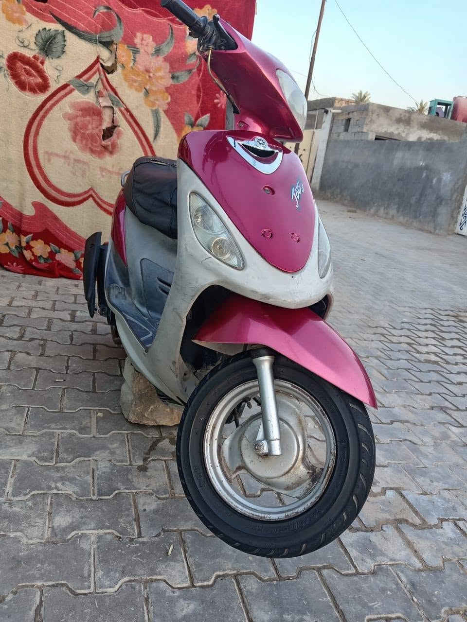 سلام عليكم دراجه ماكس منغولي للبيع
ماناقصه بس سلف دراجه نضيفه بلاد عل فحص افحص وخذ مكان نجف🔞***********🫴🏻
