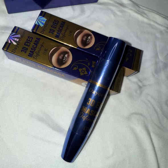 ايلاينر مع كحل يورن الإيراني  والمسكارا الغنيه عن التعريف ابد ما تحسس العيون 
للحجز والاستفسار خاص او مراسلتنا  ع الرقم ***********
