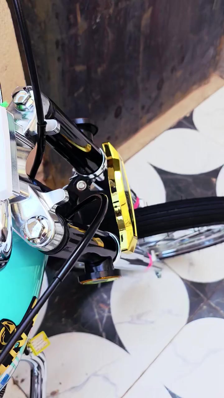 سلام عليكم دراجة للبيع اول تبديله دهن غراض كله اصلي مختم  خاص ماجاوب شراي تصل عل رقم ***********
