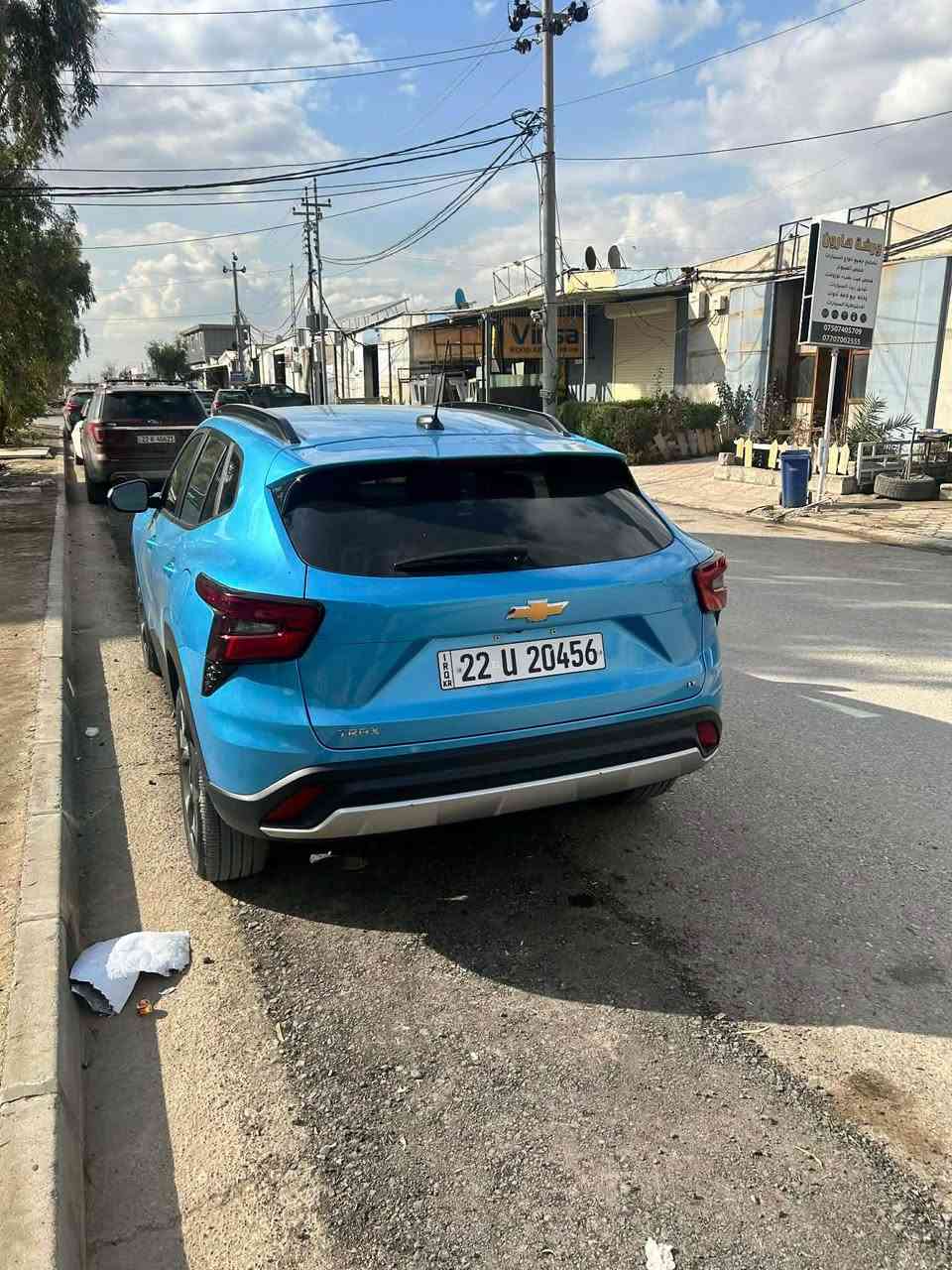 السلام عليكم

شيفرولية تراكس 2025

ماشية  22 الف مو مايل كيلو 

السياره فول مواصفات 

•رادار امامي

•تحديد مسار

•حساسات فول

•رادار جوانب

•تدفئة كشنات

•شاشة كبيره + عدادات دجيتل

وبعد خير من الله مواصفات معروفة فئة LT

وسياره اقتصاديه وحلوه بصرفية بانزين 

تاخذ بانزين عادي ومحسن طبيعي مكينتها 1.2 تيربو 3 سلندر

قطعتين بنيد وجاملخ كلير 

السعر. 149 

مكان السيارة اربيل 

*********** 
او خاص متوفر أربيل, العراق
