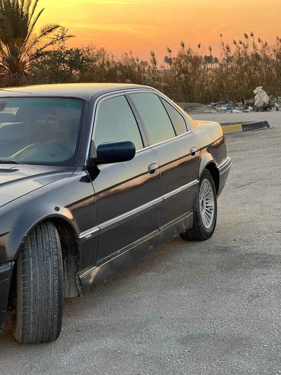 السلام عليكم من رخصه مدير الكروب المحترم خفاش موديل 1995 حجم  730 مكينه وكير خير من الله تبريد شغال بس فان رقم اربيل سنويه ساقطه مكان السياره بابل للاستفسار الاتصال ع الرقم ***********.  الواتساب ***********
السعر 50 وبي مجال بسيط
