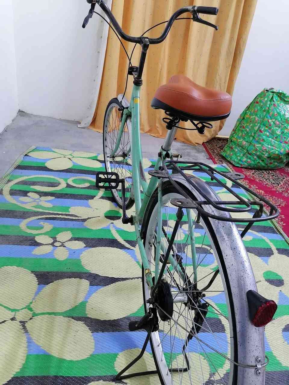 السلام عليكم باسكل للبيع حجم ٢٦ ياباني باله سياقته مريحه باسكل جاهز وكامل سعر ٦٠ مكاني الاثورين الدوره ***********
