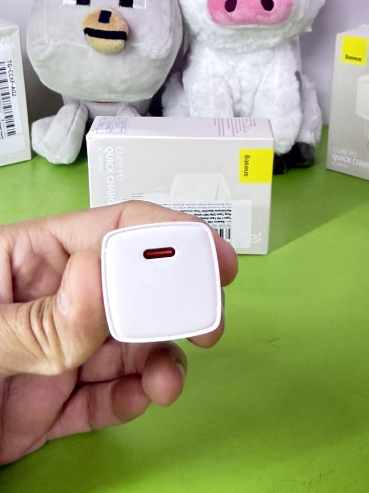 السلام عليكم
متوفر عدد قليل  
راس شحن من ماركة baseus ماركة اصلية ومعتمدة من ابل وباقي الشركات غنية عن التعريف 
20 w قدرة 
منفذ تايب سي


**إذا كنت صاحب هذا الإعلان وتريد حذفه لأي سبب، رجاءا أرسل رسالة إلى الدعم الفني**