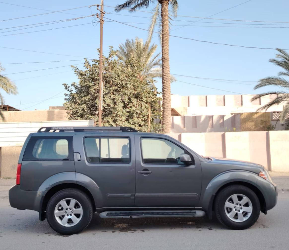 ‏السلام عليكم نيسان باثفندر وارد امريكي موديل 2009 لون رصاصي حادث جاملغ الامامي اليسار ول بنيد شواصي مكفوله ولغود مكفوله فول مواصفات دشبول ارمادا فتحه سقف شاشا كامره خلفيه حساسات خلفيه سياره احلا من الصور مكينه وكير مكفولات مكينه 6سلندر 4000 تبريد مركزي 3قطع ثلج سياره عائليه سبعه راكب 4X4 فور ويل تحكم ستيرن جهتين كرسي السائق كهرباء صدر امامي خلفي جيد سياره جاهزه رقم بغداد دولي بسمي تحويل مباشر السعر103وبيها مجال بسيط الاتصال *********** مكان بغداد 
‏ بغداد, العراق
