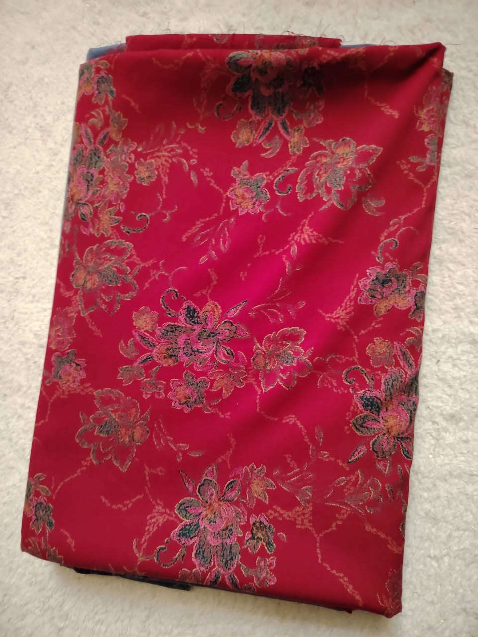 الحمد لله وبفضلي وصلني وجبه جديده قماش كشمير الامارتي مطاط خاص لدشاديش والفساتين والنفانيف والقمصان والكيلوتات في محل دارين خانقين توله فروش فرع صيدليه مازن متواجدين في المحل من ساعه ٤ عصرا لغاية ١١ ليلأ ويوجد خدمه توصيل داخل خانقين وخارج خانقين بالأسعار مناسبه جدأ وأهلا وسهلا بيكم بإدارة ابو حمودي رقم موبايل *********** ويوجد جمله ومفرد ويوجد لدينا موديلات أخرى ان شاء الله
