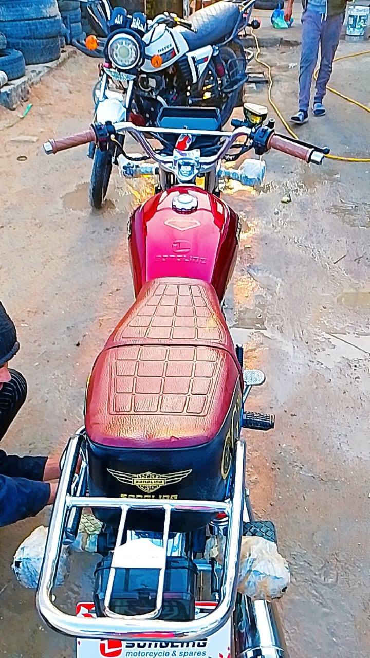 سلام عليكم  شباب
دراجه سيفان موديل 2025 البيع
زيرو ما طالعه مانت الله  
دراجه خير من لله  
صارله طالعه شهر من المعرض 
وراق دراجه ما متواجد عل نت 
ستفسار ***********
