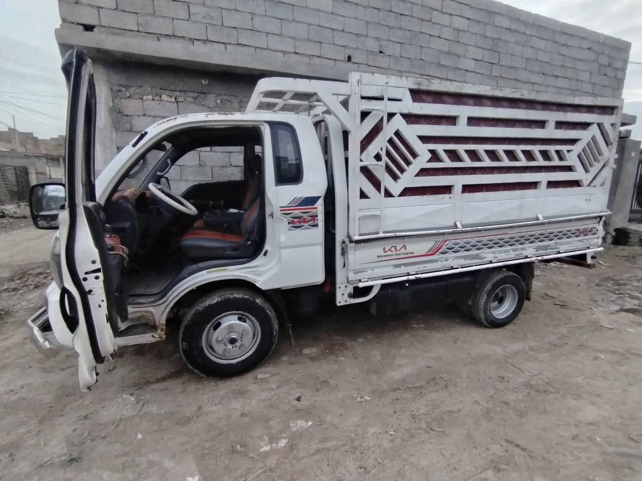 ل للبيع موديل 2013 سياره مكفوله كفاله عامه من صبع وشاصي وكير وكسل ومكينه 
تبريد شغال تخم تاير محور 14 ستد 27 بسمي تحوي مباشر 
السعر 110 وبيه مجال ‏‪***********‬‏
