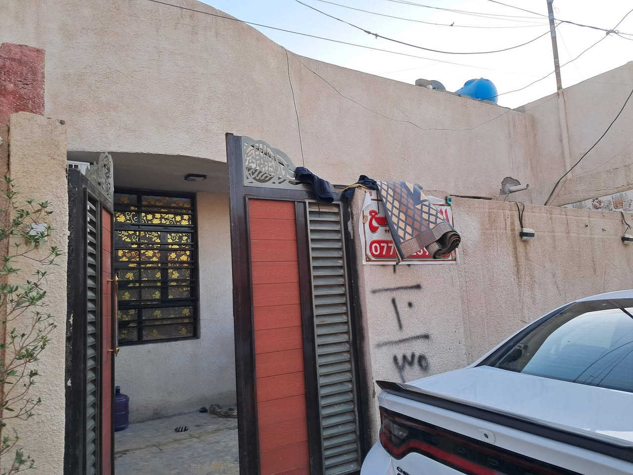 للبيع المساحه ١٤٠ متر الحبيبيه بضهر المستشفى الولاده طابق الفرع تبليط السعر قفل ١٤٠ مليون ***********

