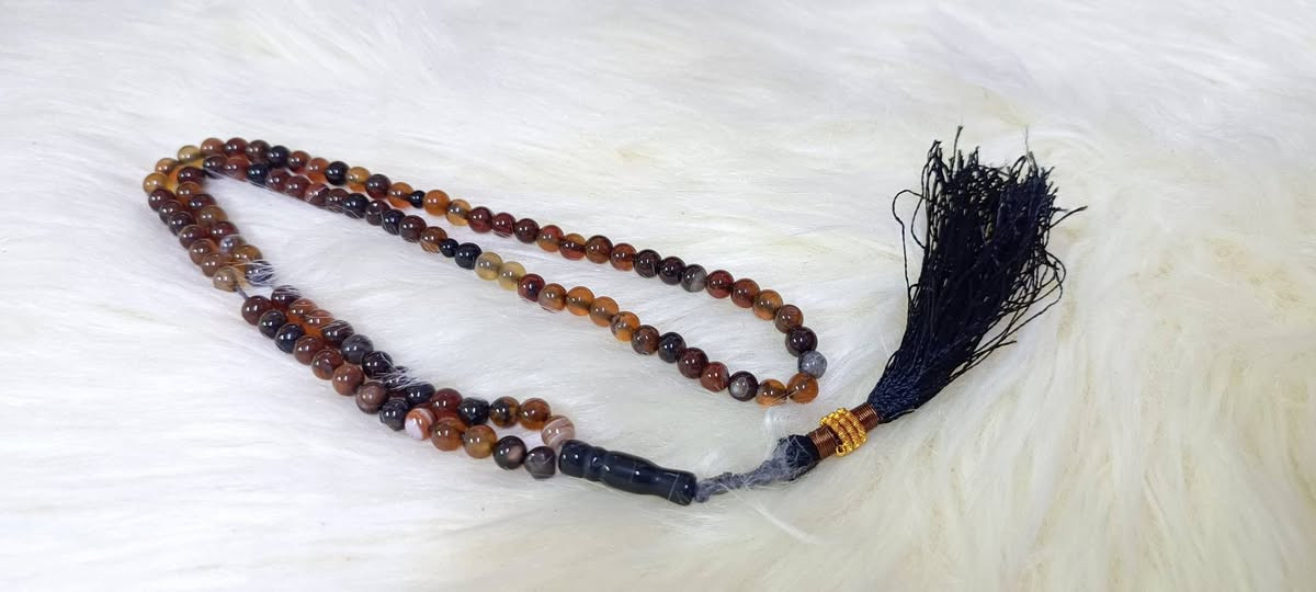 سبحة 101 عقيق يماني اصلي بلذمة مكان بصرة رقم هاتف ***********
