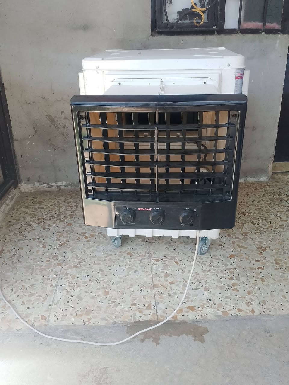 مبردة دكت حجم 40  اصليه استعمال شهر  واحد  فقط جديده  مابيها اي ضرر ولا عطل ع الفحص  اليريدهه يراسلني خاااااص مكاني بغداد الأمين الثانيه


**إذا كنت صاحب هذا الإعلان وتريد حذفه لأي سبب، رجاءا أرسل رسالة إلى الدعم الفني**