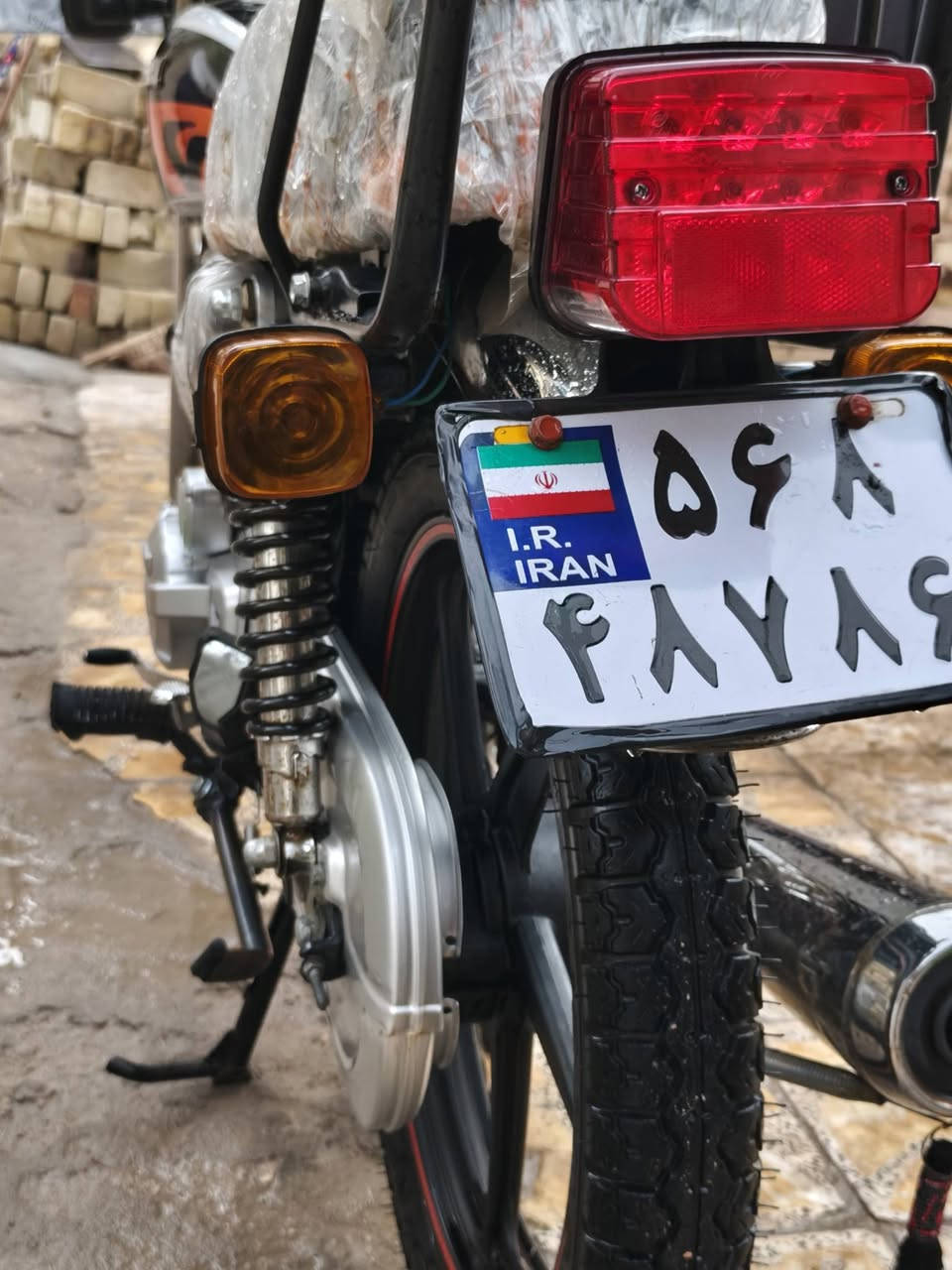 للبيع نامه حجم150 سلف كفاله عامه كله شغال عوزها بس باتري ومافارغلها متروكه بلبيت وهاي صورها شوفت عينك ملاحضه دراجه اوراق سكنر الاستفسار *********** وبخدمت شراي
