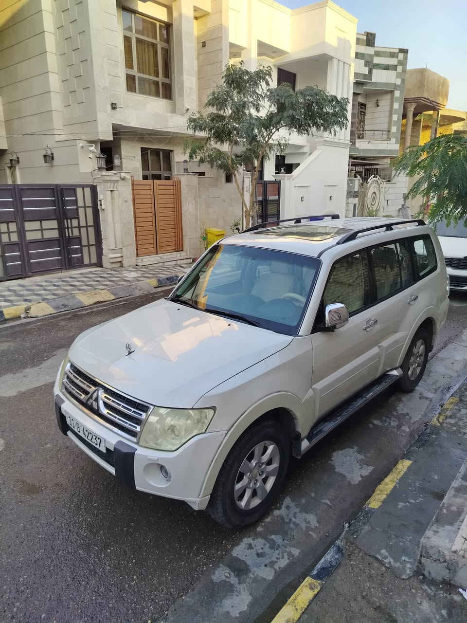 للبيع باجيرو حفتور2010مكفوله كفاله عامه من الدعاميه للدعاميه 
كامل مواصفات
مقاعد كهربائيه
كامره خلفيه
حساسات
شاشه
٧راكب
تبريد ٣ قطع 
سياره جديده ونظيفه مال جناي للستفسار تصال على الرقم ***********
