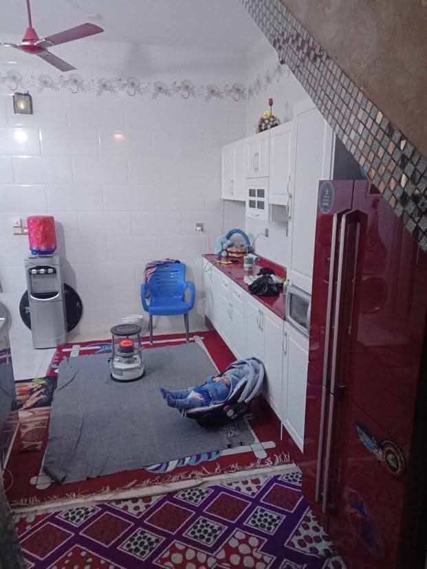 مشتمل للبيع او مراوس بناء طابوك مساحة البناء 70متر يتكون من ديوانية وصالة ومطبخ وغرفة سيراميك جاهز طابو صرف بسمي المكان الفلوجه الشهداء قرب جامع الانبياء كافة الخدمات تبليط وماء ومجاري وارصفة وانترنيت ضوئي وخط باصات ومدارس المكان كلش حلو وهادء السعر 57وبي مجال الاستفسار ***********
