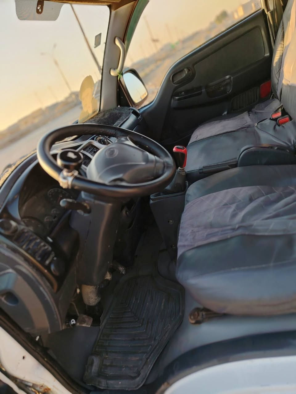 للبيع كية حمل موديل ١١ محدثة ٢٤ السياره رقم بغداد انكليزي باقي بس استلام//
اكفل كير
ومحرك
وشاصي
قماره بيها ضربة بصفحه سايق يعني ابيع قماره ما مكفوله
تخم تاير جدد العالي مو ناصي 
شاشة لمس
سلف جديد
باتري جديد
داينمو جديد
باور جديد
هواي تفاصيل بيها...

السعر ٩٠ وبيها مجال مكاني بغداد المدائن ناحية الوحده قرب مجمع بسماية...

***********
