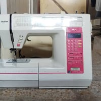 ماكينة خياطة • للبيع