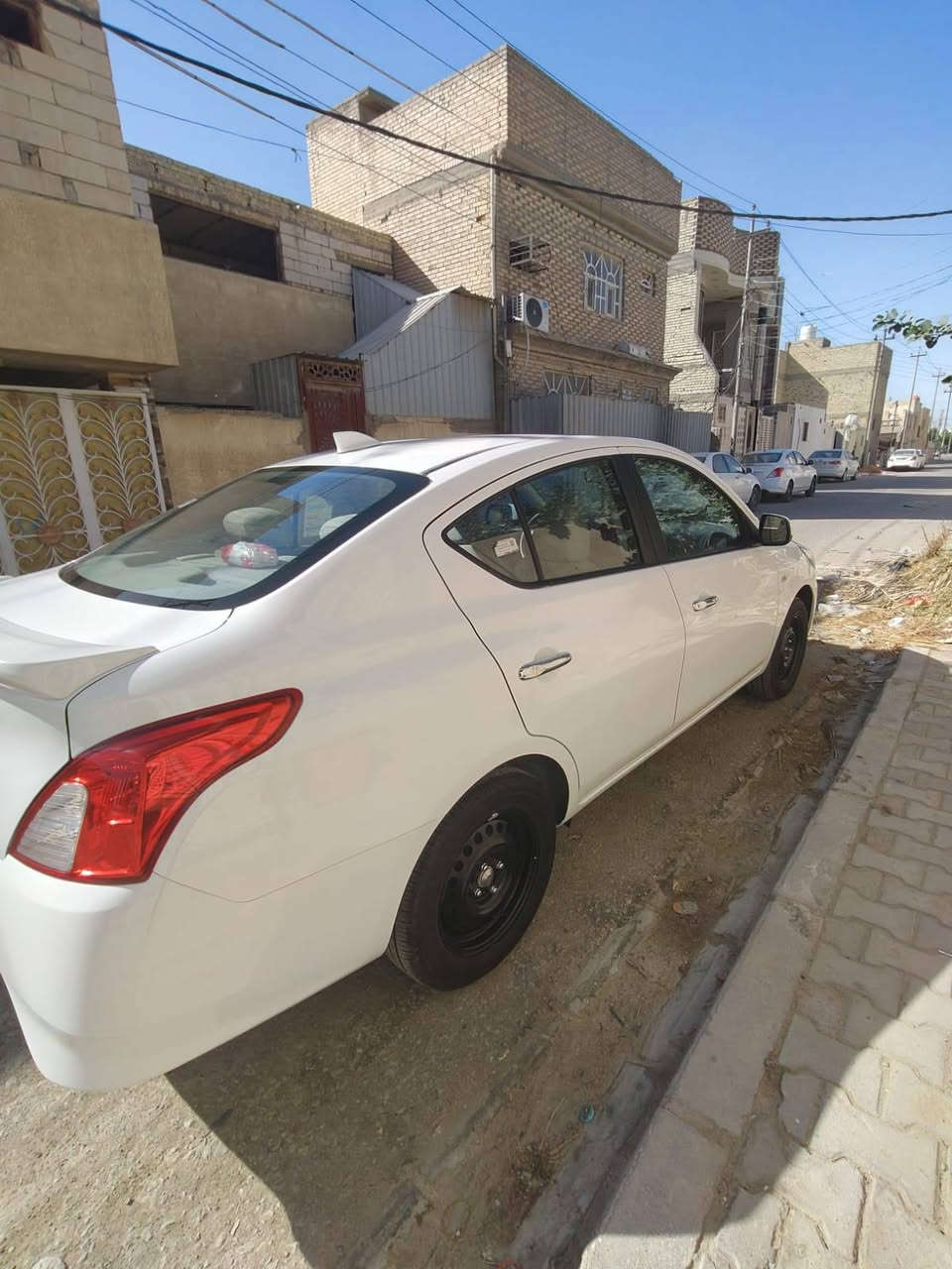 سلام عليكم سياره صني مديل 24 ماشيه 10 آلاف مكفوله بس بارد بجاملغ سايق الإستفسار ***********
