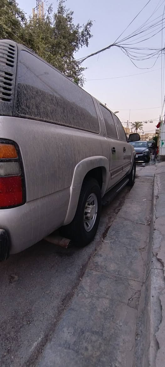 السلام عليكم
شوفرليت 2006               v8100
السيارة مصفحة B6
ادوووووووووات

السيارة جديدة مابيها نقص برغي ترايك وين ماتريد 
مكينة كير بلكارتون تبريد ثلج 
السيارة كشنات منفصلة رئاسية 
السعر 50 بيها مجال شي قليل 
ترهم مراوس حسب القناعة 
العنوان بغداد 
***********
