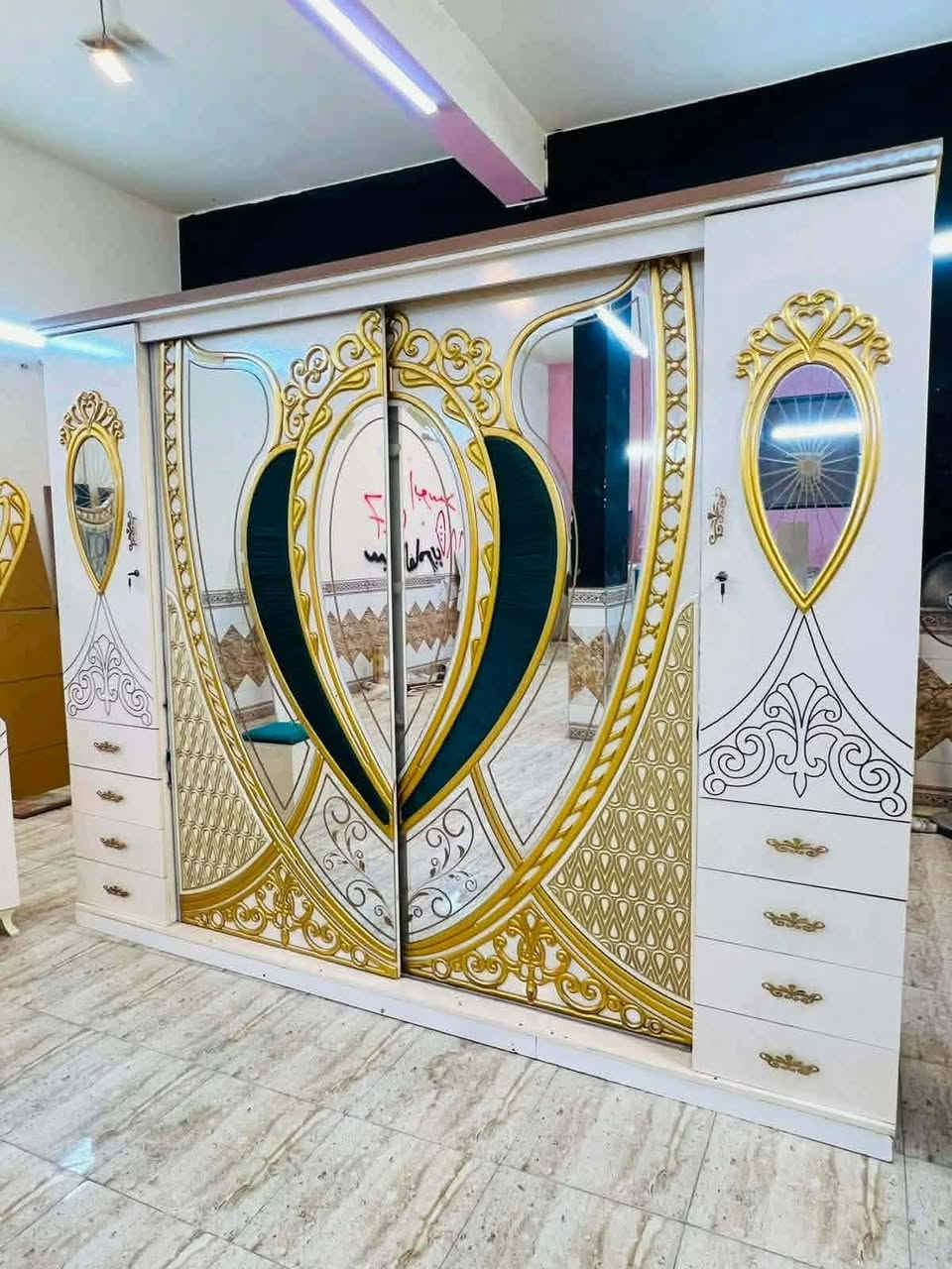 غرفة نوم مستخدمة للبيع شد ونقل داخل بغداد مجاناً شراي تعال خاص عيني ❤️


**إذا كنت صاحب هذا الإعلان وتريد حذفه لأي سبب، رجاءا أرسل رسالة إلى الدعم الفني**