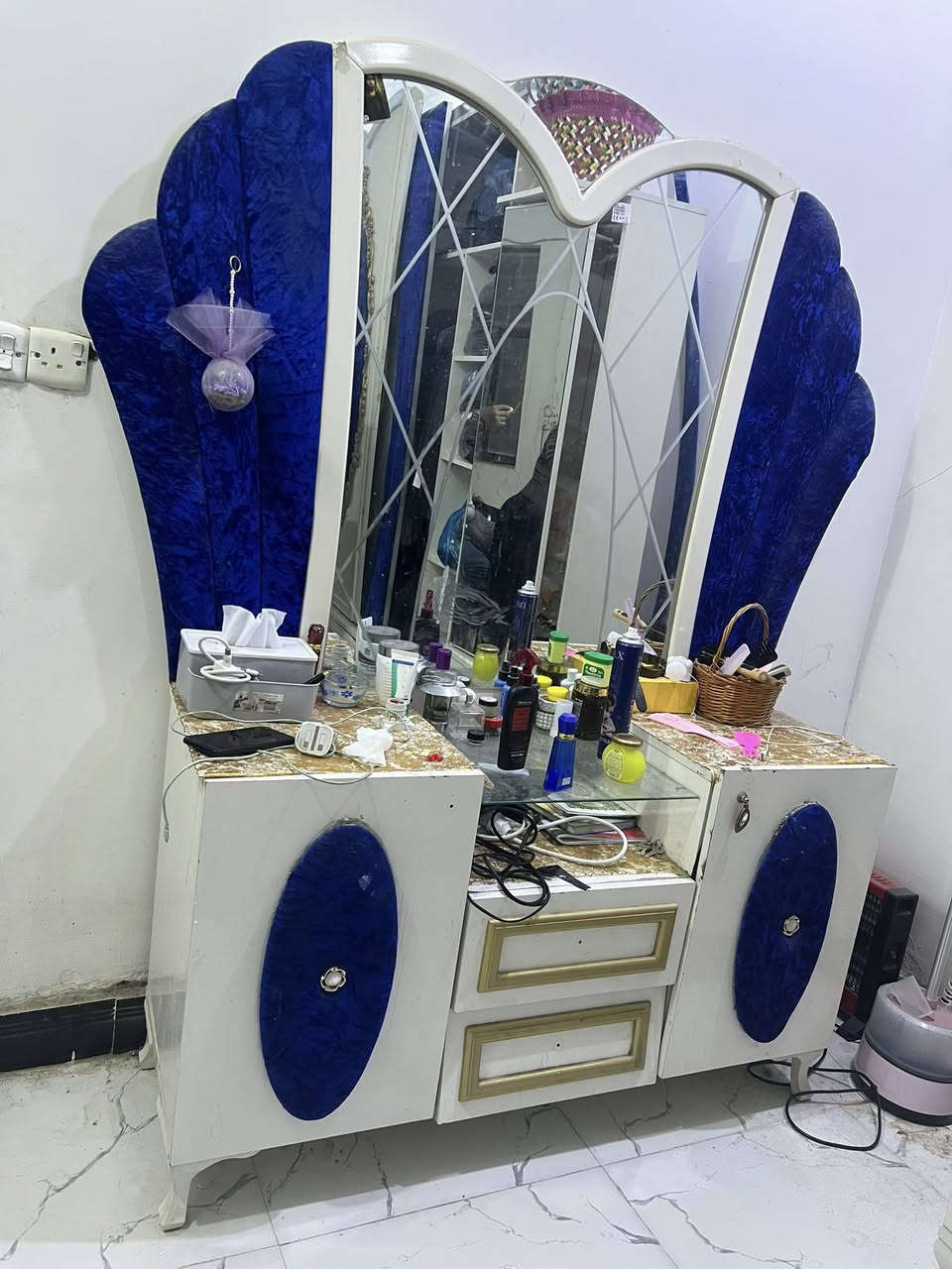 غرفه للبيع قيم واخذه مستعجل ع البيع
📞‭0785 032 2792‬
