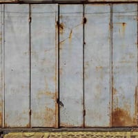 غراض محل  للبيع  العرض3مترات وطول 2ونص و جاو خانه مترتين  مكاني بغداد ...