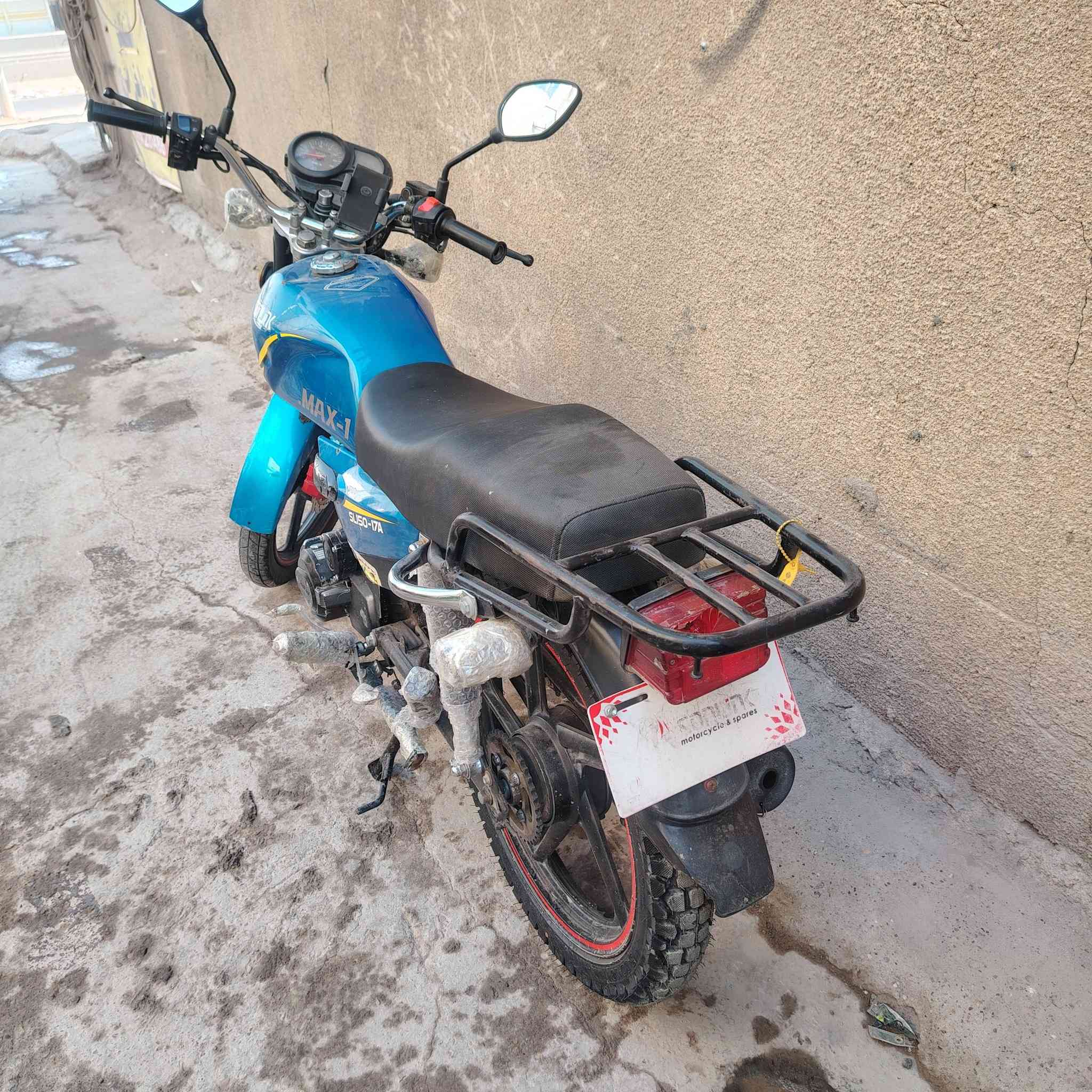 السلام علیکم شباب دراجه سونيك MAX1 المرغوبة موديل 24 اوراقها کامله دراجه مقفوله لا تبخیر لا تنقيص لا مجفته لا نضوح دراجه جدیده کلش کله نقص ما بيها سعر 750 وبيها مجال عنواني زعفرانية لوبسمايا لاستفسار اتصال على الرقم او واتساب ***********
