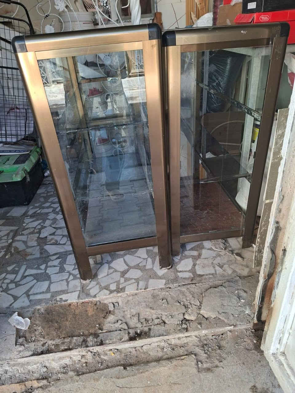 فاترينه عدد ٢ ب٧٥ الوحده
ميز ٢٠
كنتور صاج ب١٨٠
كنتور تركي ب١٥٠


**إذا كنت صاحب هذا الإعلان وتريد حذفه لأي سبب، رجاءا أرسل رسالة إلى الدعم الفني**