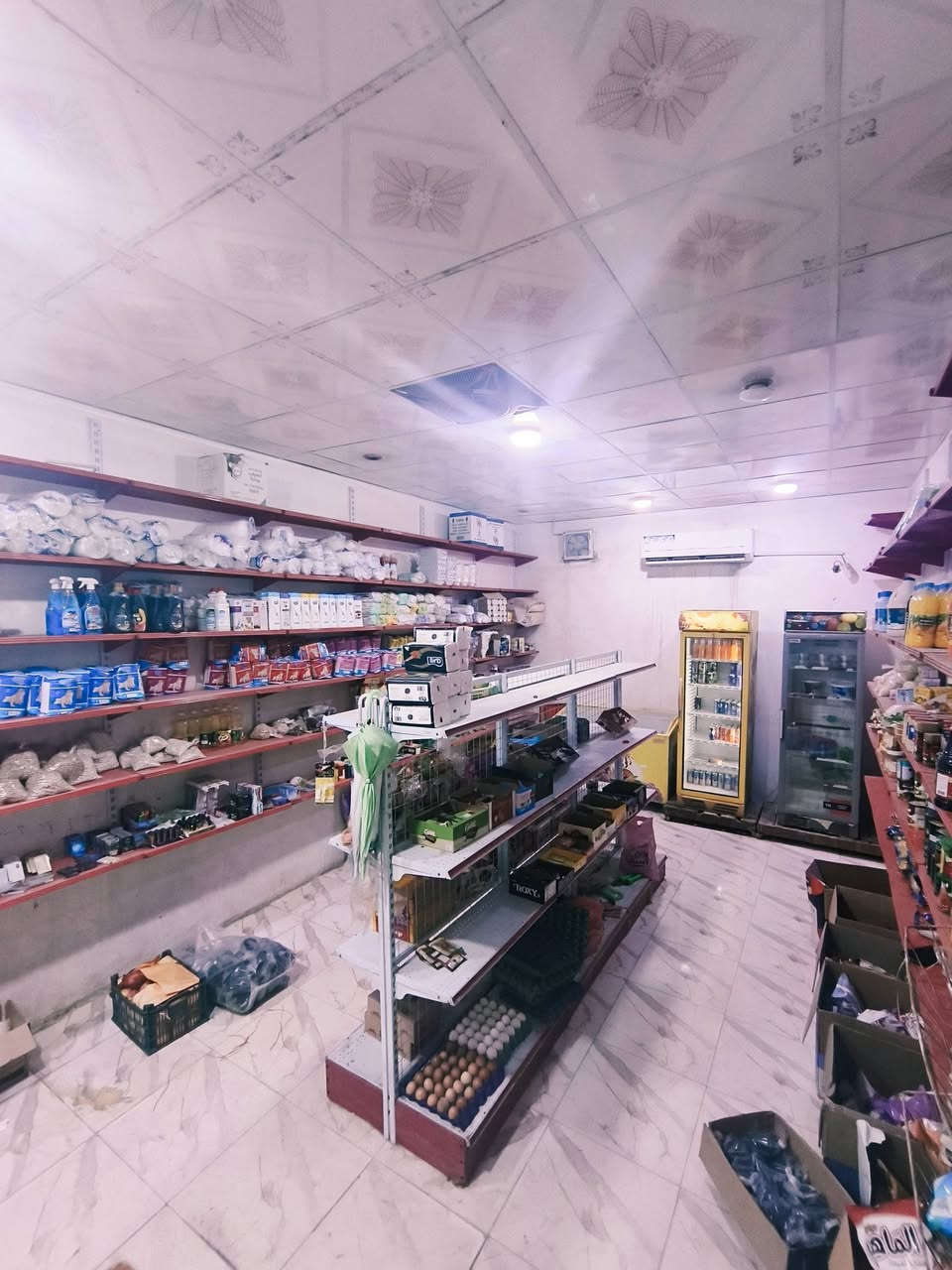 السلام عليكم  محل اسواق ومخضر لليجار ابيعلك غراض المحل ونته وابو اليجار للستفسار ***********  مكانه الكرنه الشلهه قرب صيطرت سيد ربيع مجاور الكصاب سيد علي
