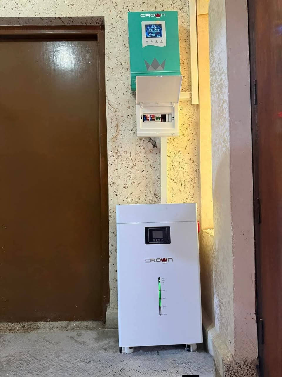 السلام عليكم ورحمة الله وبركاته
رمضان 🌙 كريم 🌒 

تم بحمدالله تنصيب منظومة طاقة شمسية 
(10)أمبير نهاري (7)أمبير ليلي 
#ديالى_بعقوبة
للأخ مهندس مصطفى 

ضمان حقيقي :
- انفيرترات IP20 ضمان 4 سنوات .
- انفيرترات IP66 ضمان 10 سنوات استبدال .
- بطاريات ضمان 7 سنوات .

🔋 لماذا تختار Crown؟

منتجات عالية الجودة تشمل بطاريات الليثيوم LiFePO4 وأنفيرترات الطاقة الشمسية.
ضمان حقيقي على منتجاتنا لتوفير راحة البال.
دعم فني متكامل .
أسعار تنافسية تناسب السوق المحلي والعالمي.

📦 مع مستودعاتنا المنتشرة في دبي 🇦🇪 والعراق 🇮🇶، نحن نضمن توفر المنتجات بشكل دائم وعلى مدار العام.

🎯 اغتنم هذه الفرصة الفريدة وكن جزءاً من شبكة  Crown لتقديم حلول الطاقة الشمسية المبتكرة في العراق.

 
📢 للاستفسارات والتعاون التجاري، يمكنكم التواصل معنا عبر:
📱 كورك : ***********
📱اسيا    : ***********
📱زين     : *********** 📱 اسيا ***********
📧 البريد الإلكتروني:  
Info@durablesolutions-iq.com  
  
🌐 موقعنا الإلكتروني:  
www.durablesolutions-iq.com  
  
📌 موقعنا (1)
اربيل - شارع 120م، سايدين بنصلاوة القديم، مقابل بانزينخانة باكور . 
 
📌 موقعنا (2)
الموصل - سايدين حي الوحدة - قرب بانزيخانة نينوى الشرقية .
  
#أنظمة_الطاقة_الشمسية #تدريب_متقدم #الطاقة_المستدامة #تقنية_الطاقة #الطاقة_الشمسية #حلول_الطاقة #استدامة #توفير_الطاقة #اربيل #كردستان_العراق #بطاريات        
‏#DURABLE_SOLUTIONS #Solar_panel #Solar_energy #clean_energy #Batteries #crown #genus #suness #veichi #Longi #Jinko
