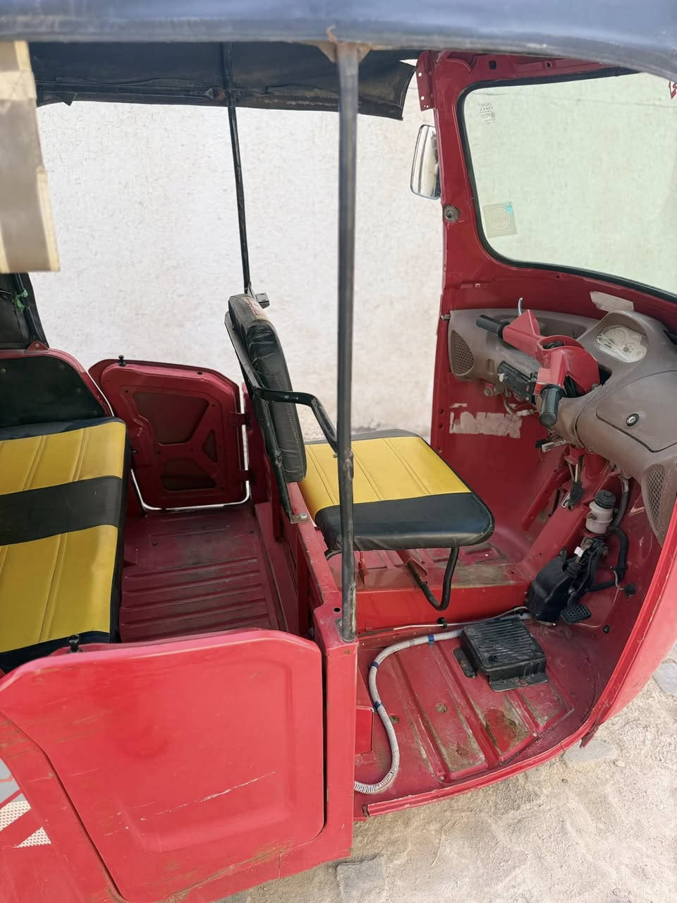 سلام عليكم بياجو 2023 نضافتهه شوف العين سعرها 4000000 وبيهه مجال لشراي عنواني بصره شط العرب 

***********
