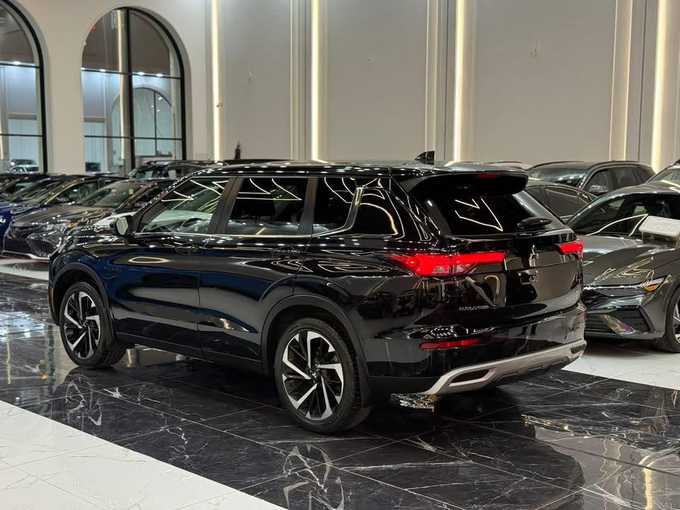 𝟐𝟎𝟐𝟒 𝐌𝐈𝐓𝐒𝐔𝐁𝐈𝐒𝐇𝐈 𝐎𝐔𝐓𝐋𝐀𝐍𝐃𝐄𝐑 𝐒𝐄 𝐏𝐋𝐀𝐒

ميتسوبيشي اوتلاندر (SE PLAS) موديل : 2024

اللون : اسود

عداد المسافة : 51 الف

حجم المحرك : 2.5L ( 4,سلندر )

 بدون صبغ ☑️ فقط مكانين صغير تعديل PDR

بدون دواخل بدون ارباكات

المواصفات : 𝐒𝐄 𝐏𝐋𝐀𝐒

فول فول مواصفات 1/1

فتحة سقف بانورما

كيج الكتروني

 بصمة ابواب 

بصمة تشغيل 

تشغيل عن بعد

شاشة كبير لمس

شحن واير ليس

‎كاميرة °360

‎كاميرة امامي 

‎كاميرة جانبي

‎كاميرة خلفي

هاند بريك بصمة

اوتو ستارات (𝐀𝐔𝐓𝐎 𝐒𝐓𝐀𝐑𝐓)

اوتو ستوب (𝐀𝐔𝐓𝐎  𝐒𝐓𝐎𝐏)

رادار امامي (تحديد مسار)

رادار جانبي  (نقاط عمياء)

رادار خلفي (التحذير من الاصطدام)

حساسات امامي

حساسات جانبي 

حساسات خلفي 

نظام (𝐄𝐂𝐎)

نظام (𝐍𝐎𝐑𝐌𝐀𝐋) 

نظام (𝐓𝐀𝐑𝐌𝐀𝐂)

نظام (𝐆𝐑𝐀𝐕𝐄𝐋)

نظام (𝐒𝐇𝐖𝐎)

كشنات كهربائي

كشنات هیتر

تحكمات استيرن 

استيرن هیتر

تبريد لمس 

تبريد مركزي 

صندوق شفط كهربائي 

لايتات (𝐋𝐄𝐃) عدسة زينون بيلادي 

بكلايتات (𝐋𝐄𝐃) ليد بيلادي

ويل كروم 

بعد هواية مواصفات…

‏‎تفاصيل اكثر الاتصال علی ارقام التاليه

‏ WhatsApp☎️
***********

***********

‏‎عنوان📍اربيل فرع ناقلات

معرض كاليفورنيا كارسCALIFORNIA Cars
