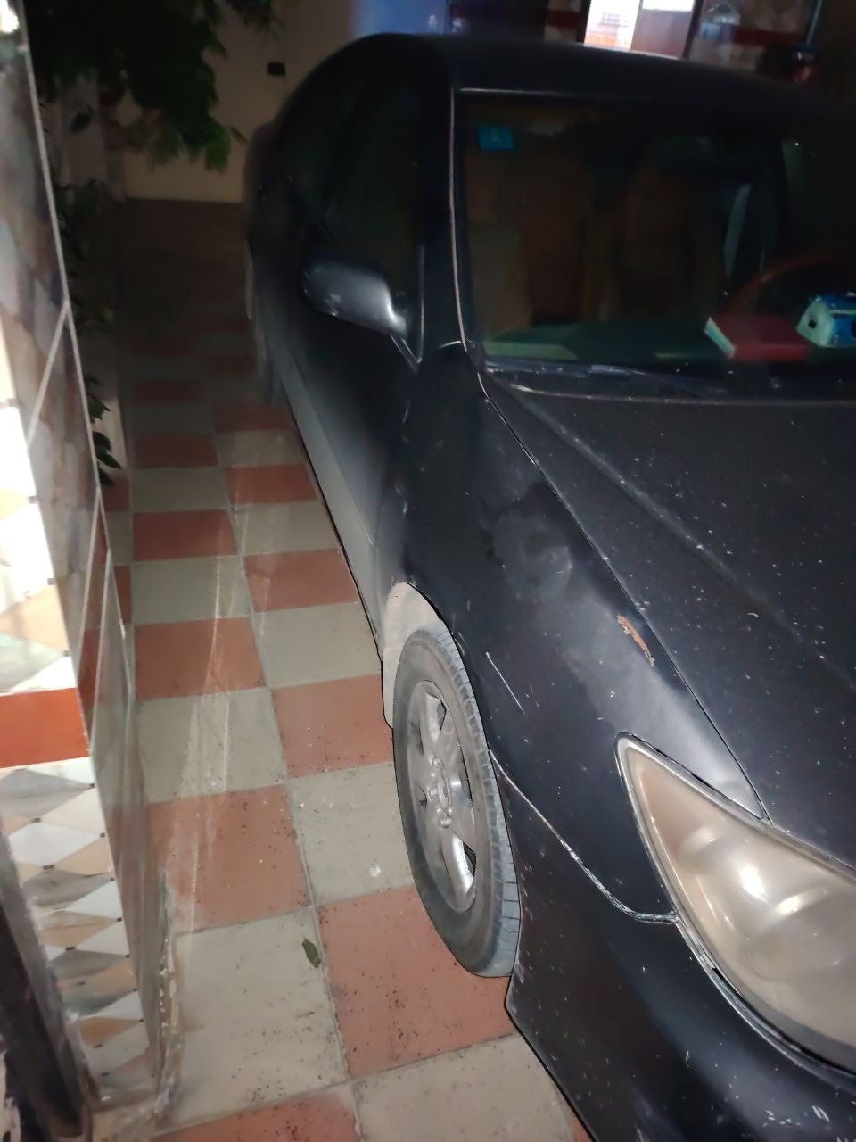 مكلف بالنشر 
سيارة كامري موديل 2004 
٤ سلندر 
نظيفه بيها شخطه بسيطه بالكير من  توصل سرعة ٣٠ تصير ووراها عادي تمشي بيها ١٨٠ لوز 
محركها نظيف ياباني 1/1 ممفتوح 
تبريد وتدفئة فول 
هيكلها ممتعوب حتى دبلاتها قوية بالطسات
وكالة خاصة رقم  بغداد 
*********** للتواصل على الرقم اتصال فقط 

السعر ٩٥ ورقه
